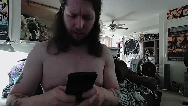 biggerisbetter12 online show from 04/10/26, 03:06