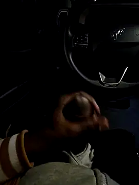 Snapshot of TheNutCrakker chatting on 11/15/25, 11:40 TheNutCrakker online show from 11/15/25, 11:40