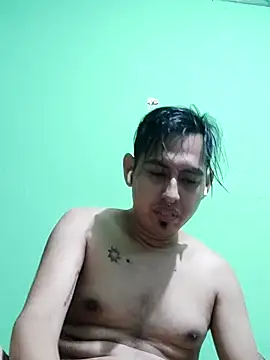 Snapshot of Dante2025xxx chatting on 10/18/25, 01:41 Dante2025xxx online show from 10/18/25, 01:41