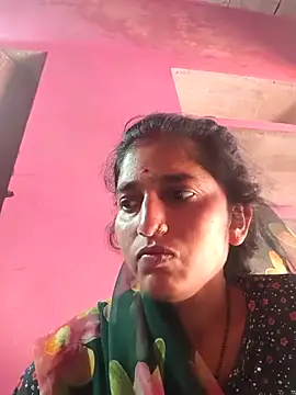 Snapshot of Pooja_shre chatting on 05/02/26, 02:16 Pooja shre online show from 05/02/26, 02:16