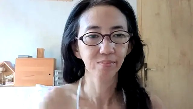 Snapshot of princessD077 chatting on 05/09/26, 02:39 princessD077 online show from 05/09/26, 02:39