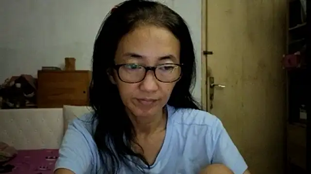 Snapshot of princessD077 chatting on 05/24/26, 04:45 princessD077 online show from 05/24/26, 04:45