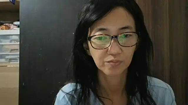 Snapshot of princessD077 chatting on 07/02/26, 04:24 princessD077 online show from 07/02/26, 04:24