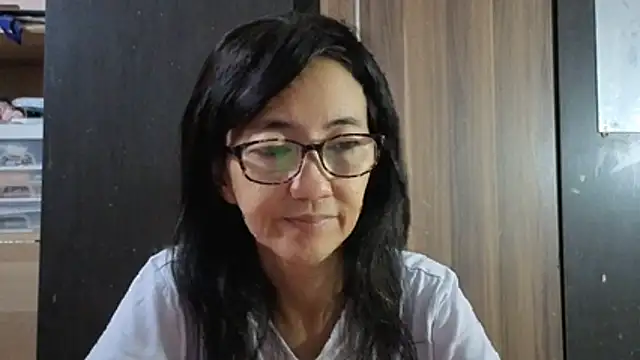 Snapshot of princessD077 chatting on 07/03/26, 04:35 princessD077 online show from 07/03/26, 04:35