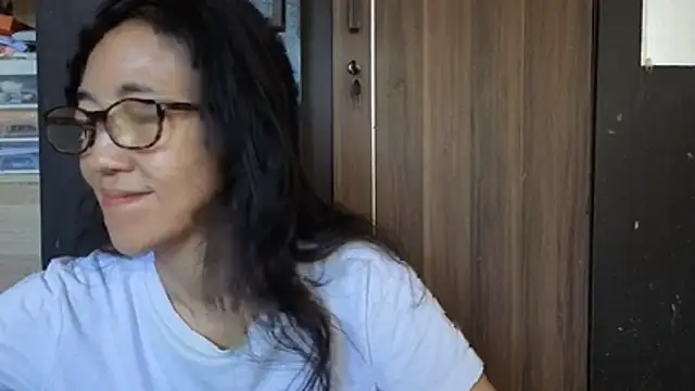 Snapshot of princessD077 chatting on 07/10/26, 04:28 princessD077 online show from 07/10/26, 04:28
