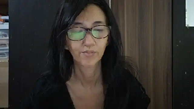 Snapshot of princessD077 chatting on 07/12/26, 04:20 princessD077 online show from 07/12/26, 04:20