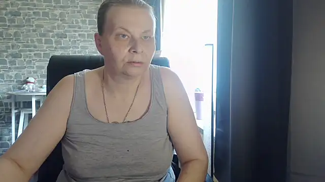 Diamond Bite online show from 10/17/25, 09:01