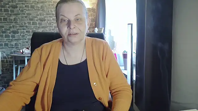 Diamond Bite online show from 10/21/25, 06:47