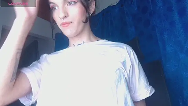 Scarlett crastrawberry online show from 10/26/25, 06:03