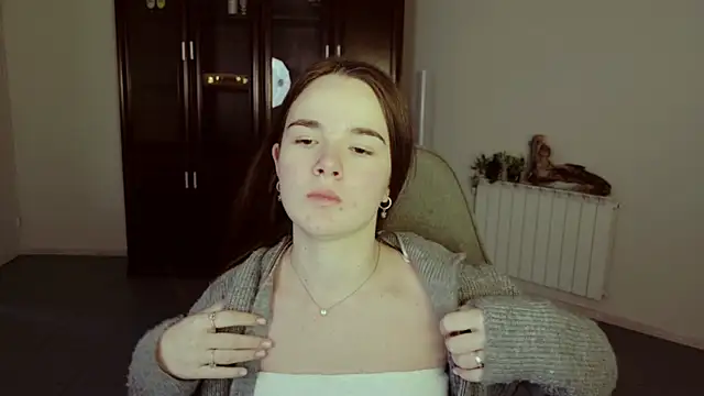 May Bloom online show from 12/05/25, 05:16