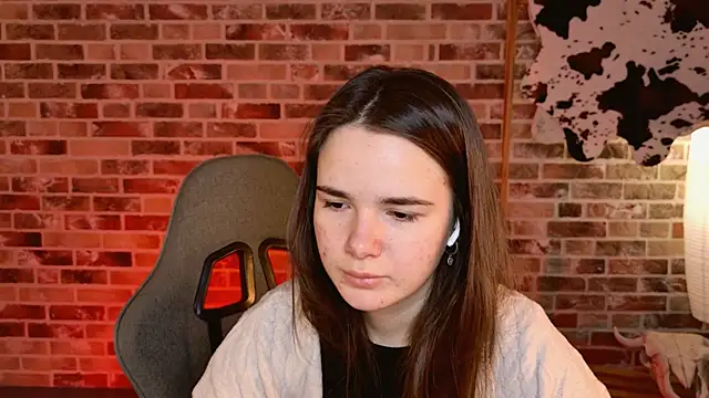 May Bloom online show from 02/18/26, 06:09