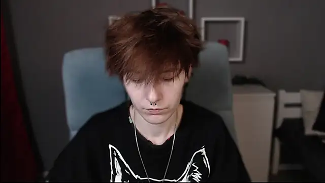 guitarandangell online show from 11/18/25, 03:45