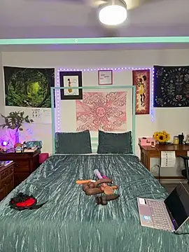 DaisyMynx online show from 11/21/25, 03:27