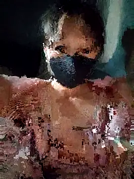 linh-miu99 online show from 11/19/25, 03:01