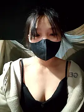 linh-miu99 online show from 01/09/26, 07:15