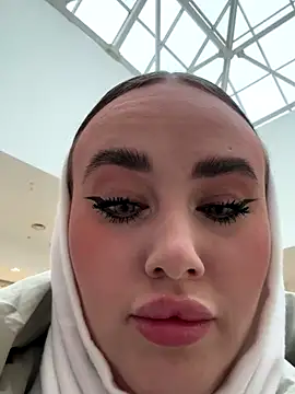 KiraSunshine online show from 11/12/25, 03:40