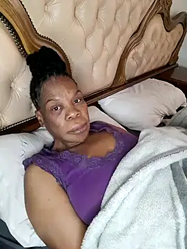 Hotcougar online show from 12/15/25, 05:23