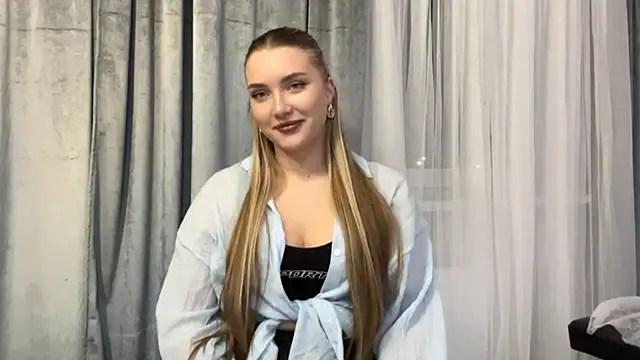 Snapshot of LouraStalter chatting on 10/27/25, 06:56 LouraStalter online show from 10/27/25, 06:56