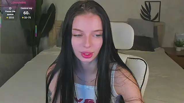 Eva Mayers online show from 11/27/25, 12:02