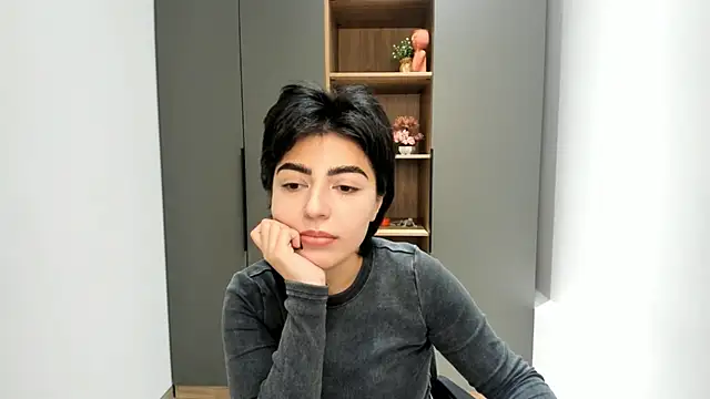 AnissaShyu online show from 10/21/25, 03:29