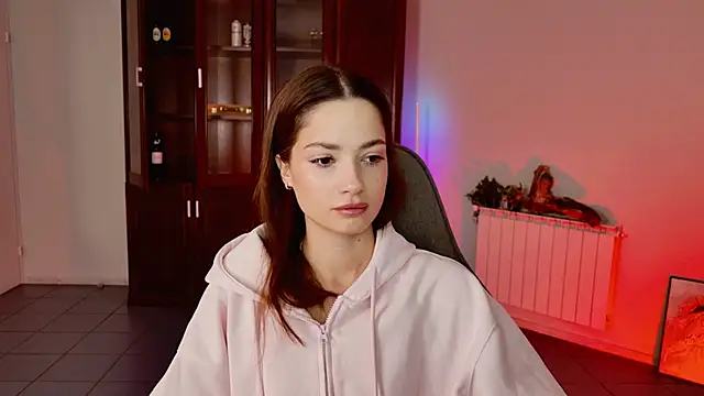 KiraVair online show from 12/19/25, 10:11