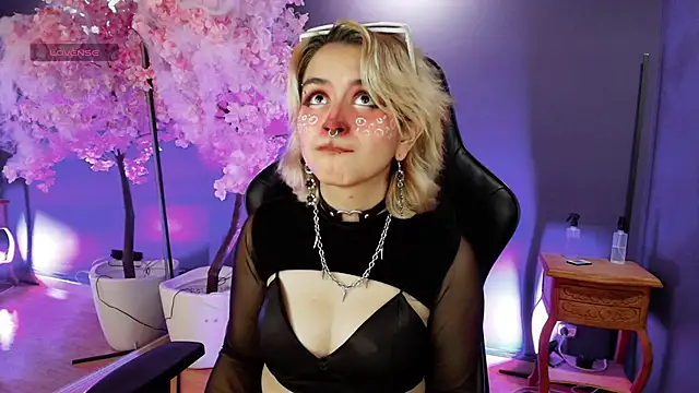 Navier   online show from 11/04/25, 03:22