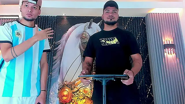 handsome boys22 online show from 10/19/25, 12:39