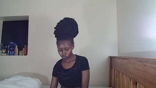 PetiteSpice online show from 10/23/25, 03:11