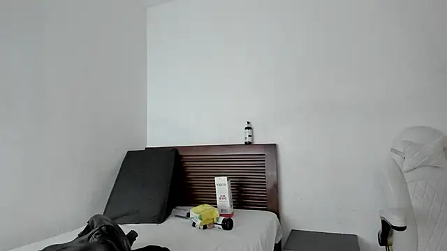 tifanymonroe online show from 11/03/25, 11:22