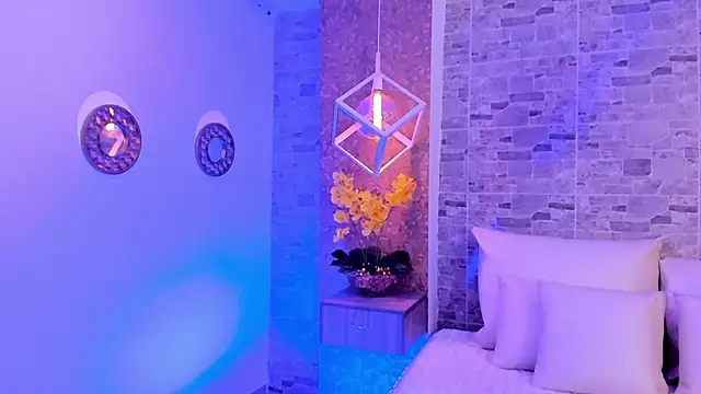 Catalina-Thompson online show from 11/07/25, 12:16