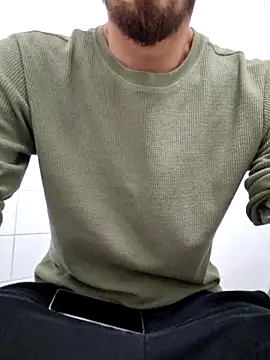 Snapshot of 16enes16 chatting on 10/23/25, 01:43 16enes16 online show from 10/23/25, 01:43