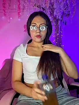 chloebrownn03 online show from 02/11/26, 05:56