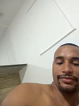 Snapshot of casalbrhot25 chatting on 11/07/25, 10:32 casalbrhot25 online show from 11/07/25, 10:32