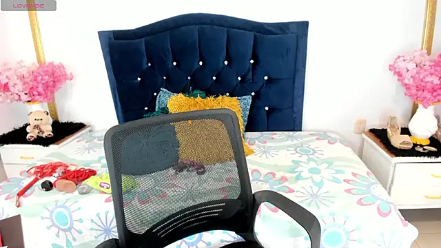 Inaya Khalifa online show from 02/28/26, 01:28