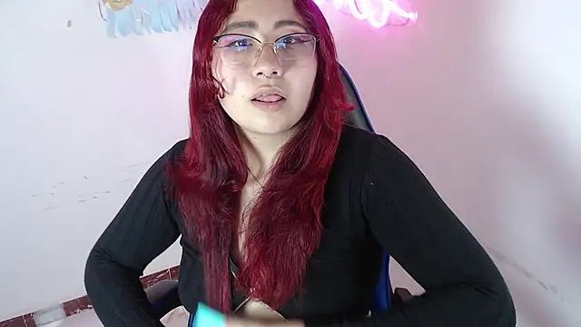 littlee red online show from 12/13/25, 08:25