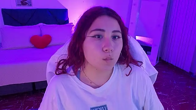 littlee red online show from 02/02/26, 08:51