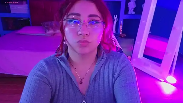 littlee red online show from 02/10/26, 09:08