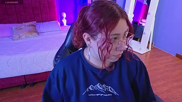 littlee red online show from 03/07/26, 07:55