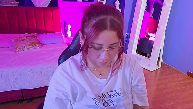 littlee red online show from 03/10/26, 07:41