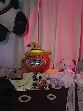 Ladyswap online show from 10/24/25, 03:14