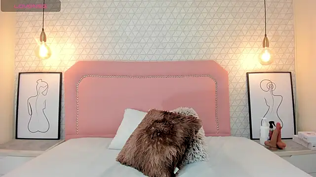 TAYLORMEYER1 online show from 11/07/25, 03:28