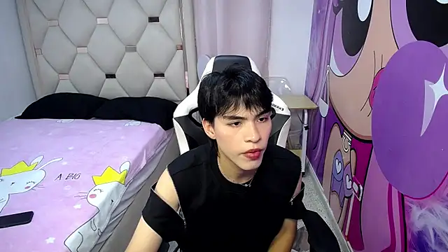 hyun jin  online show from 10/19/25, 07:25