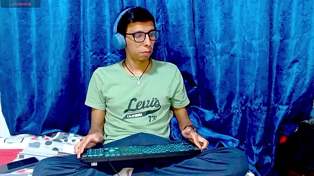 DavTwink3100 online show from 02/18/26, 01:45