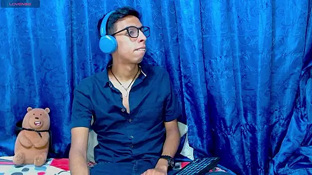 DavTwink3100 online show from 03/15/26, 02:06