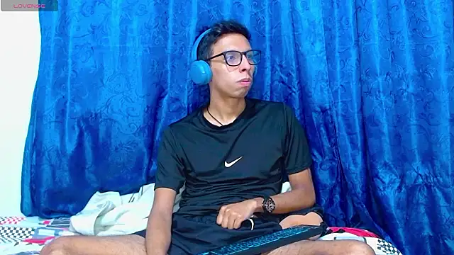 DavTwink3100 online show from 03/21/26, 01:43