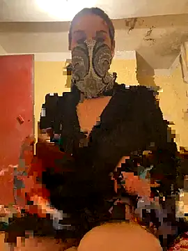 SaraChouchou online show from 10/22/25, 10:20