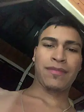 Emiliano Reyes online show from 04/25/26, 08:17