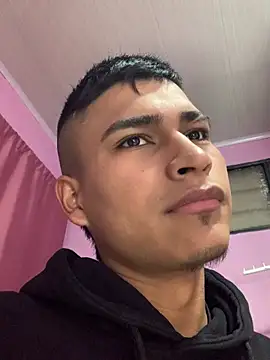 Emiliano Reyes online show from 05/12/26, 12:41