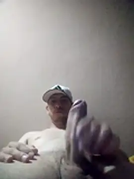 villamarinalvarez25 online show from 11/02/25, 05:32