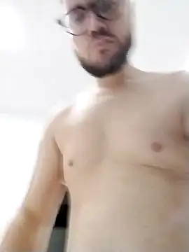 Snapshot of Branquinhowm chatting on 11/15/25, 03:59 Branquinhowm online show from 11/15/25, 03:59